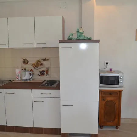 Apartment Stella Maris With Garden Bol