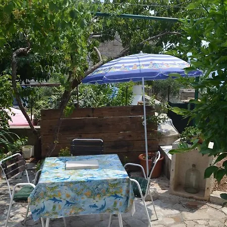 アパート Stella Maris With Garden *